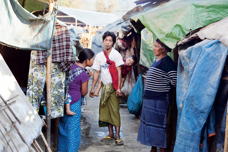 Myanmar Heimatlos zu Hause Foto: Hartmut Schwarzbach