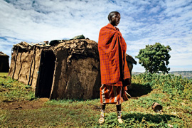 Reportage aus Tansania: Gefangen in der Tradition. Foto: Schwarzbach